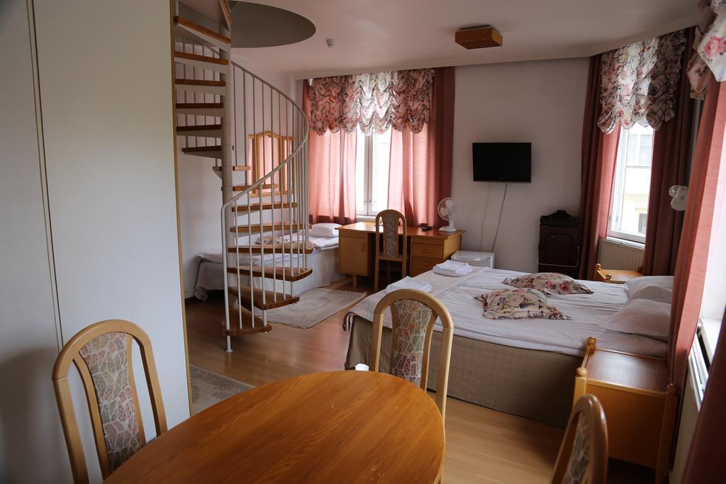 Hotelli Iisalmen Seurahuone Иисалми Экстерьер фото