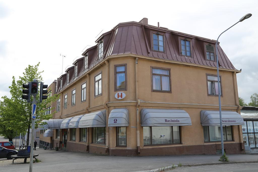 Hotelli Iisalmen Seurahuone Иисалми Экстерьер фото