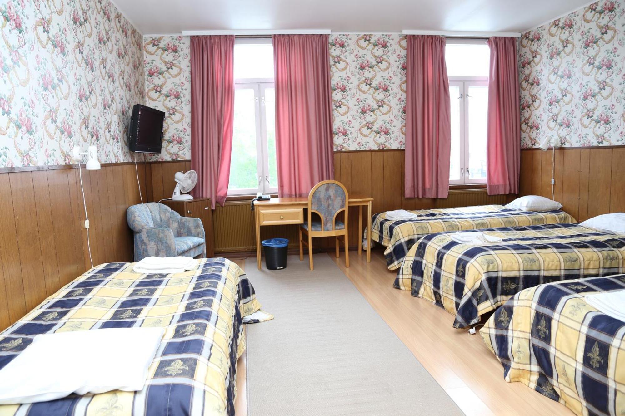Hotelli Iisalmen Seurahuone Иисалми Номер фото